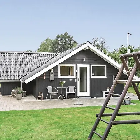 Dom wakacyjny Two-bedroom Holiday In