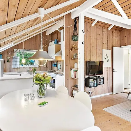 Two-bedroom Holiday In Dom wakacyjny *